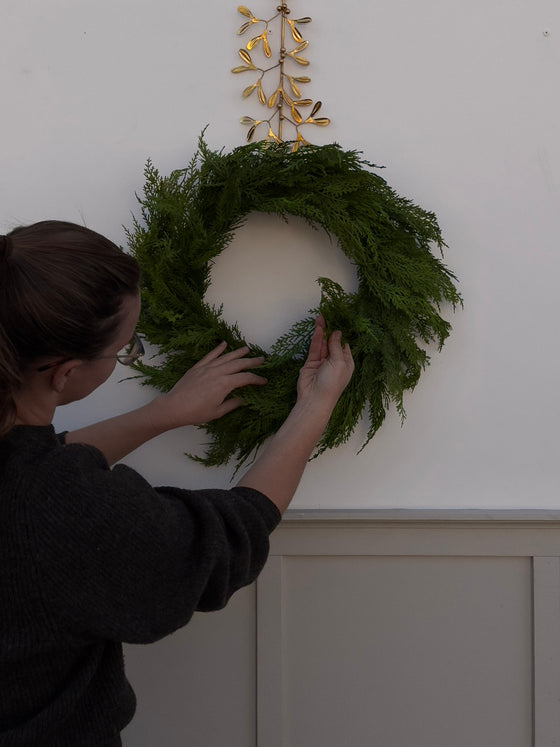 24" Cedar Wreath