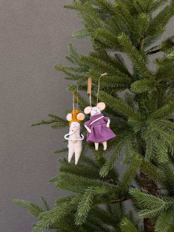 Craft Fair Carla Mouse