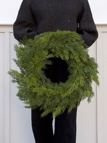  24" Cedar Wreath